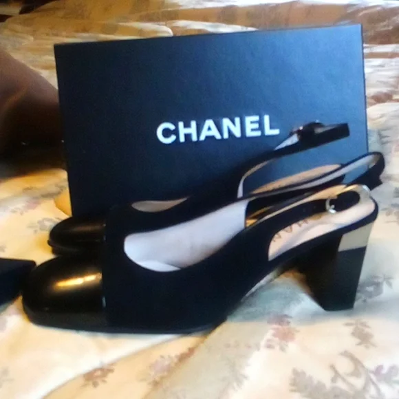 Chanel Cambon sling back shoes 37.5 = 7.5 USA black w/ blk patent toe - Picture 4 of 16